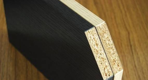 刨花板-密度板和刨花板哪個(gè)好？