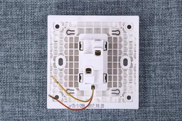測評|無邊框開關(guān)之ABB、施耐德、西門子、羅格朗、西蒙