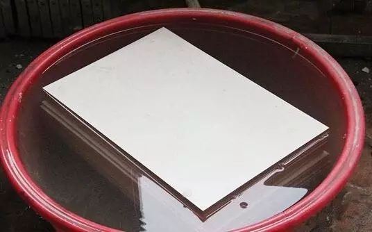 什么瓷磚好？全拋釉磚、拋光磚、玻化磚、通體大理石……